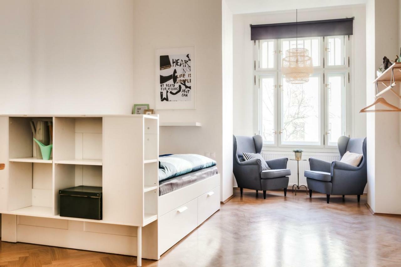 Trendy Local Apartment Praga Zewnętrze zdjęcie