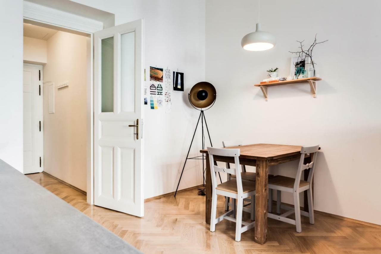 Trendy Local Apartment Praga Zewnętrze zdjęcie