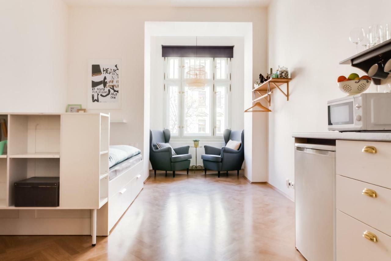 Trendy Local Apartment Praga Zewnętrze zdjęcie